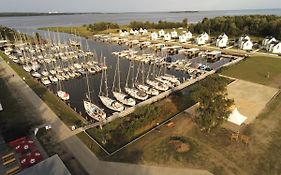 Ferienhäuser im Yachthafen